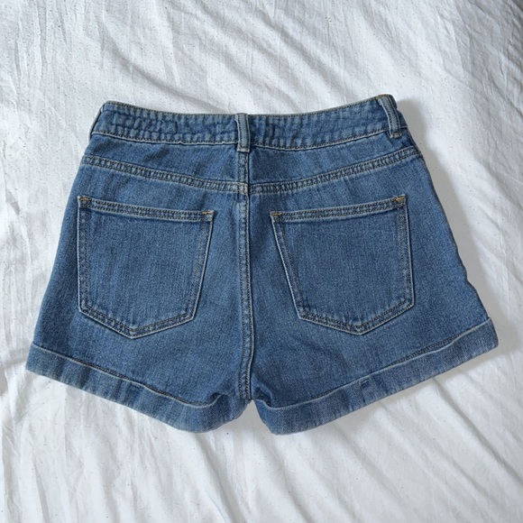 Bullhead Mom Short - Picture 3 of 3